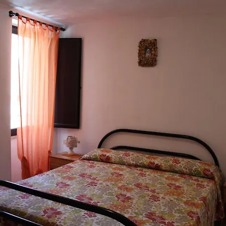 Donna Elena Apartmán Tropea